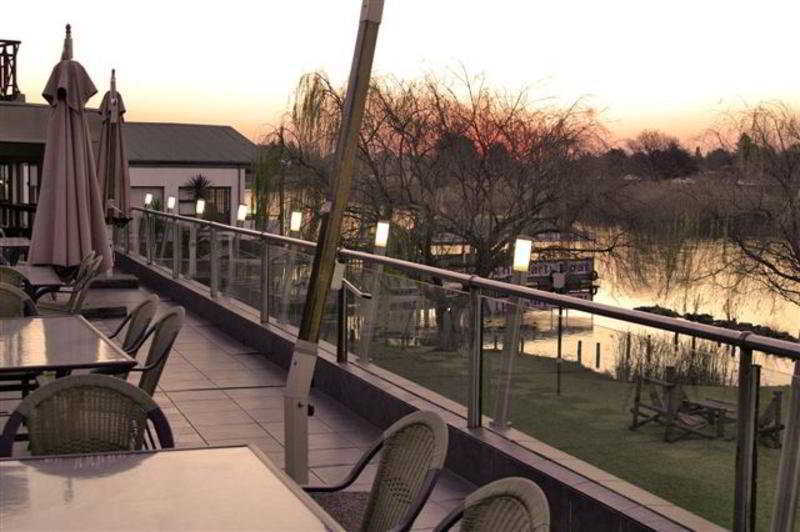 The Lakes Hotel & Conference Centre Benoni Exterior foto